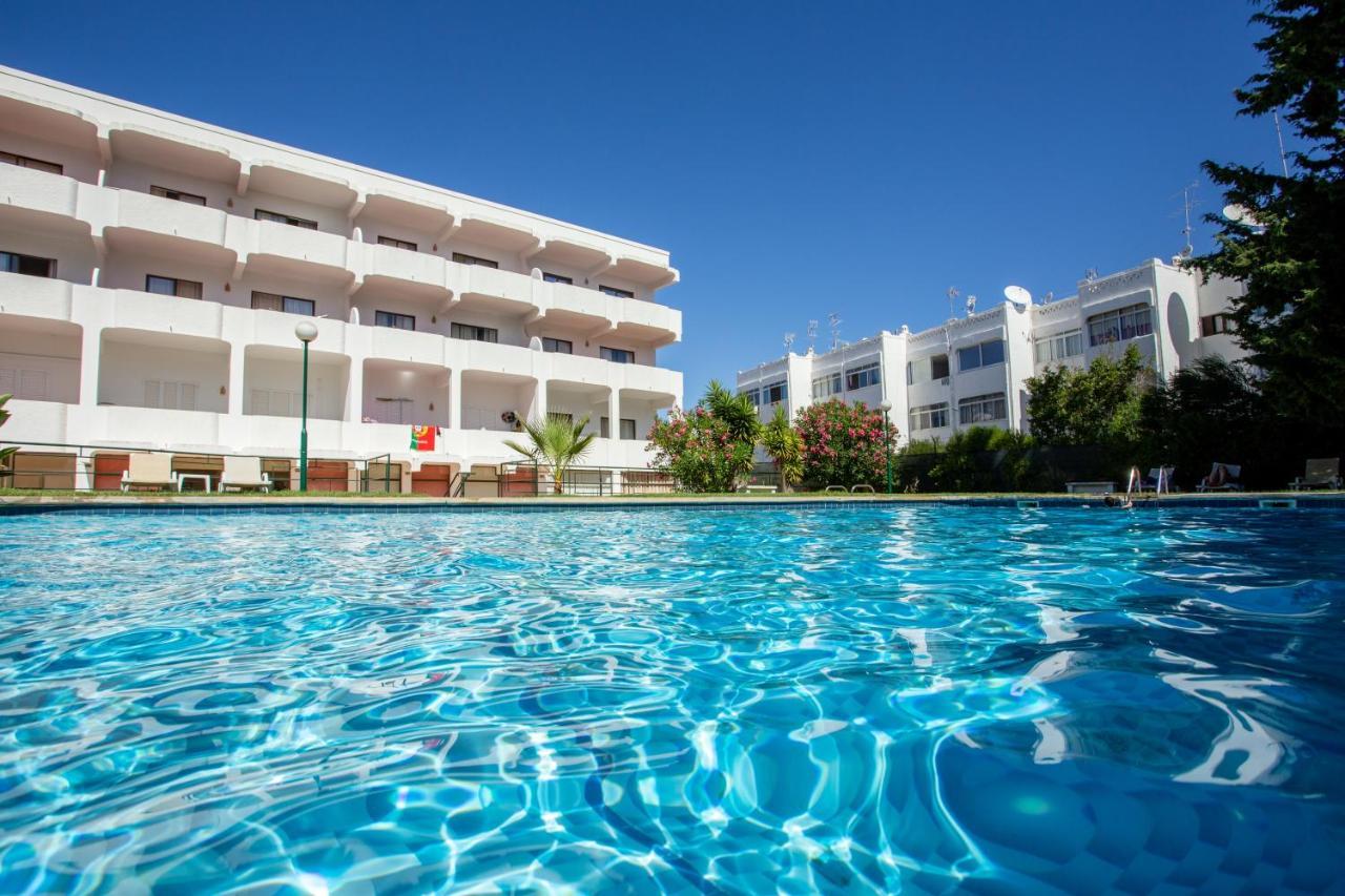 Host Wise - Bright Cozy Flats W Terrace & Pool Lejlighed Quarteira Eksteriør billede