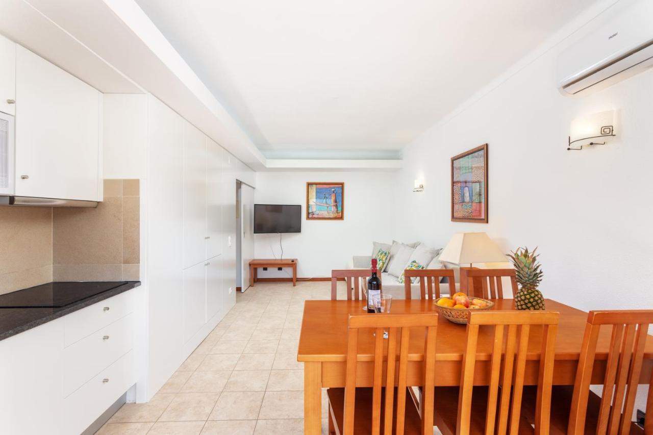 Host Wise - Bright Cozy Flats W Terrace & Pool Lejlighed Quarteira Eksteriør billede