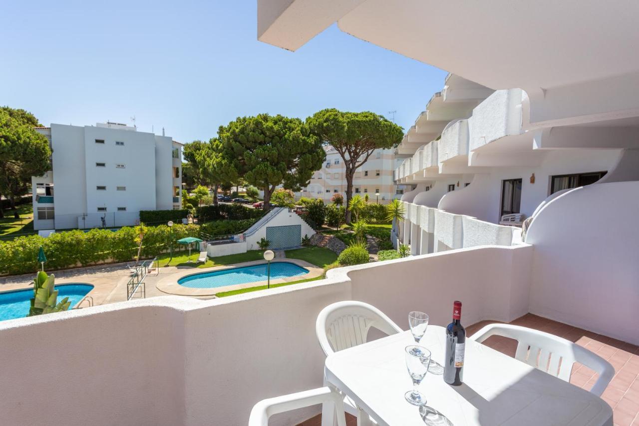 Host Wise - Bright Cozy Flats W Terrace & Pool Lejlighed Quarteira Eksteriør billede